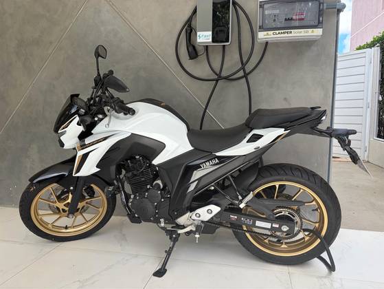 YAMAHA FZ25 FAZER CONNECTED ABS YAMAHA FZ25 FAZER CONNECTED ABS
